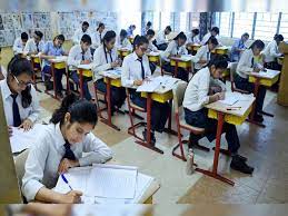 यूपी बोर्ड एग्जाम के लिए केंद्र निर्धारण प्रक्रिया शुरू:छात्राओं-दिव्यांगों को स्वकेंद